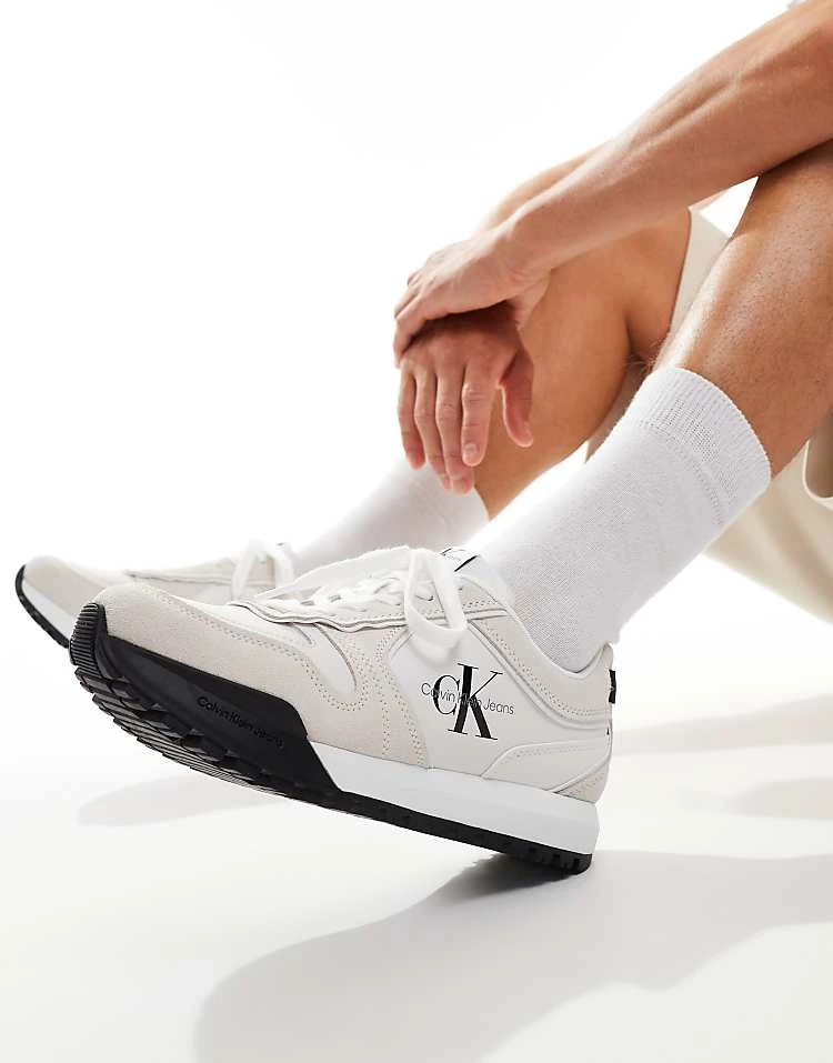 Calvin Klein Jeans Logo Runner Trainers In White For Men Bright White/black - Image 6