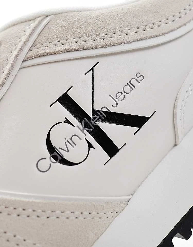 Calvin Klein Jeans Logo Runner Trainers In White For Men Bright White/black - Image 4