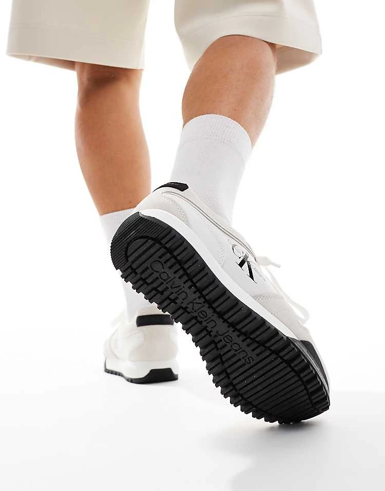 Calvin Klein Jeans Logo Runner Trainers In White For Men Bright White/black - Image 5